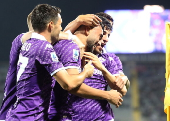 Fiorentina “pa mund të madh” ndaj Cagliarit