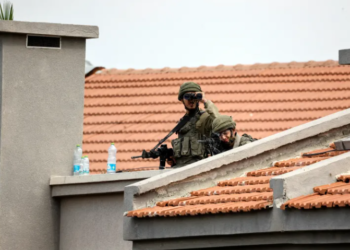 Izraeli thotë se ka marrë në kontroll të gjitha komunitetet pranë barrierës në Gaza