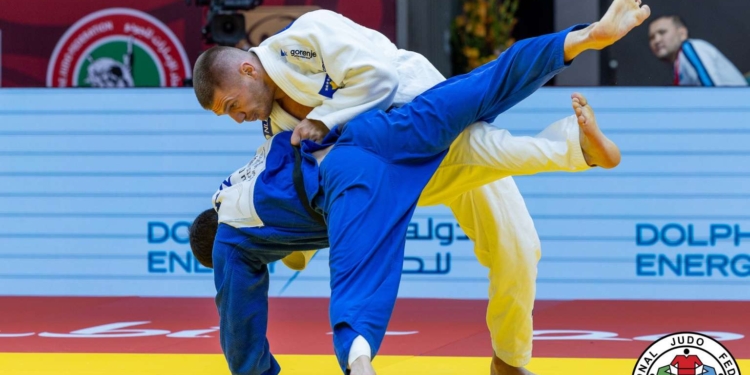 Medalje e argjendtë për Kosovën nga Akil Gjakova