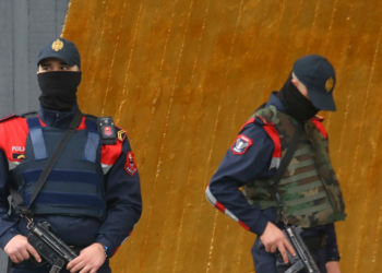 Shqipëria arreston nëntë persona për trafikim me emigrantë