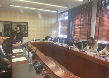 Mungojnë deputetët e pozitës, dështon shqyrtimi i peticionit të Sindikatës së Policisë