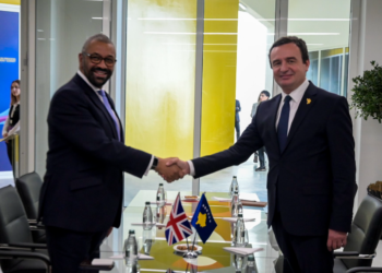 Kurti takohet me Cleverlyn: Serbia duhet të mbahet përgjegjëse për sulmin terrorist