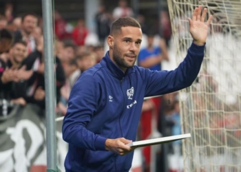 Ish-i i Atleticos tërhiqet nga futbolli në moshën 36-vjeçare