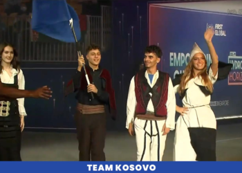 Me veshje tradicionale, ekipi përfaqësues i Kosovës nis rrugëtimin në “FIRST Global Challenge 2023”