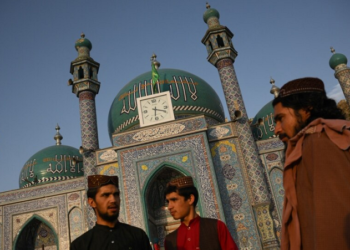 Raportohet për dhjetëra të vrarë pas një shpërthimi në një xhami në Afganistan