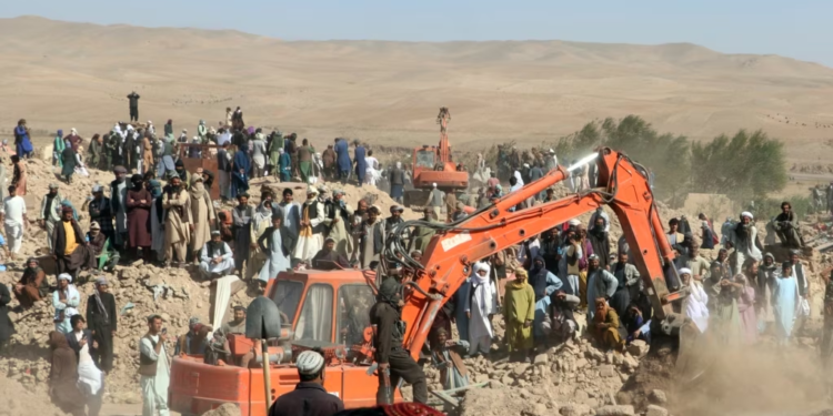 Vazhdojnë kërkimet për të mbijetuarit pas tërmeteve që lanë mbi 2 mijë të vdekur në Afganistan