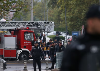 Turqia sulmon rebelët kurdë pas sulmit vetëvrasës në Ankara