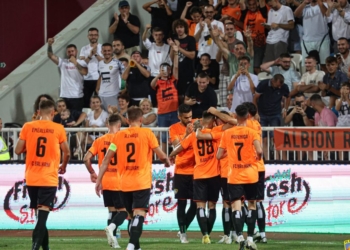 Ballkan historik, Dinamo bie në “Fadil Vokrri”