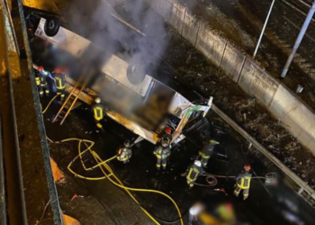 Bie nga lartësia autobusi në Itali, të paktën 21 të vdekur