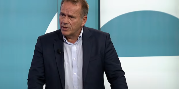 Arifi: Moskomunikimi i Kurtit me Ramën po e dëmton Kosovën