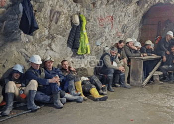 Grevistët thonë se një minator pësoi sulm kardiak