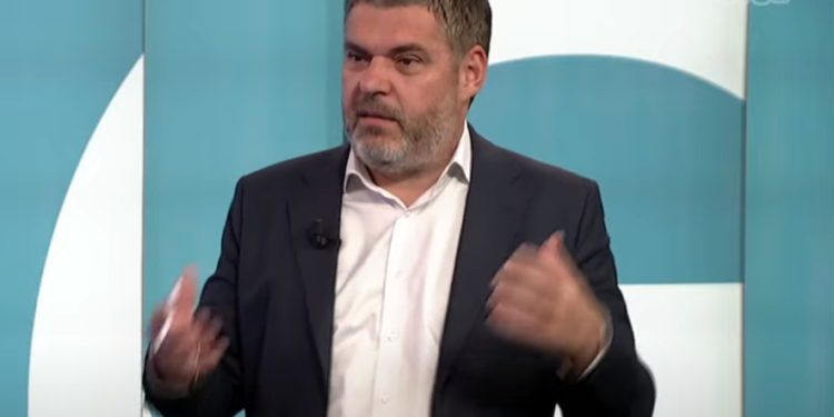 Kastrati-Kurtit: Lëri rehat Ramën e Thaçin, merru me çështje të sigurisë