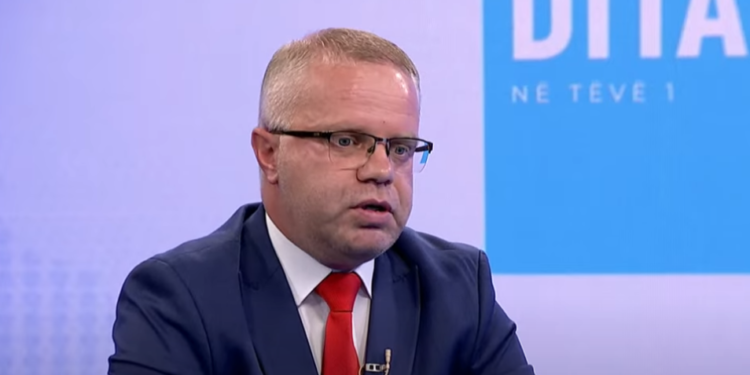 Mosdekretimi i Isufajt, Bajraktari: Gjykata Kushtetuese mund ta kontestojë vendimin e Osmanit