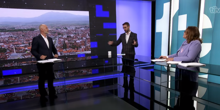 Hoxhaj thotë se drejtorët e shkollave në Prizren nuk janë të gjithë nga PDK-ja