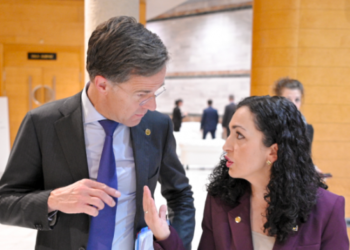 Osmani bisedon me Rutte: Theksova domosdoshmërinë që Serbia të mbahet përgjegjëse për aktin terrorist