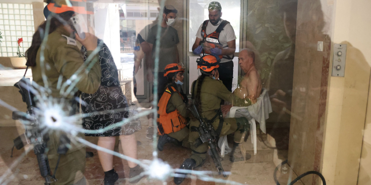 22 izraelitë të vdekur pas sulmit masiv të Hamasit