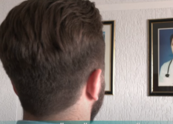 Babai mjek ne luftë, djali në paqe – i biri i mjekut të UÇK-së e ndjek profesionin e të atit