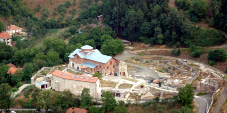 Çeku me shkresë zyrtare Dioqezës Rashkë – Prizren për sanimin e dëmeve në Manastirin e Banjkës