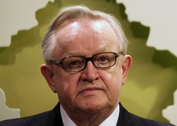 Vdes Martti Ahtisaari, ndërmjetësuesi që propozoi pavarësi të mbikëqyrur për Kosovën