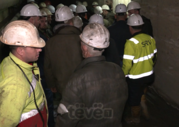Rritet numri i minatorëve grevistë që marrin trajtim mjekësor