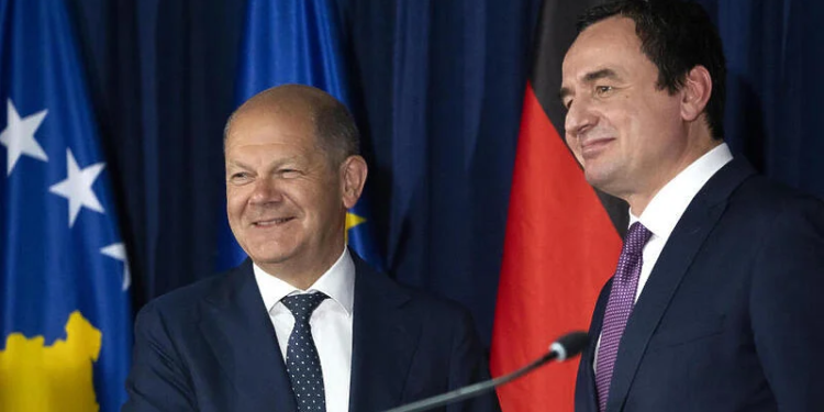 Kancelari Scholz të hënën në Tiranë për Samitin e Procesit të Berlinit, pritet të takohet me Kurtin