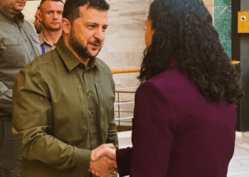 Osmani publikon fotografi me Zelenskyn: Qëndresë, stoicizëm dhe shpresë!
