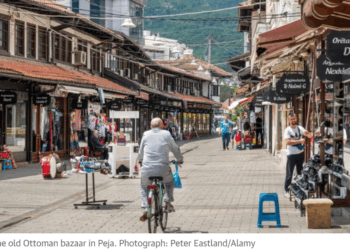 “The Guardian” rendit Pejën në mesin e qyteteve të Evropës që duhet vizituar