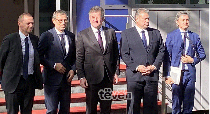 Mbërrin në Kosovë pesëshja diplomatike