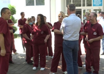 Rriten pagat për punëtorët teknik në QKUK