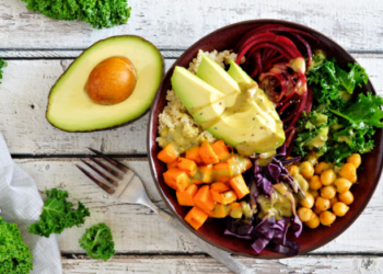 5 ushqimet e vjeshtës që do t’ju ndihmojnë të flini më mirë