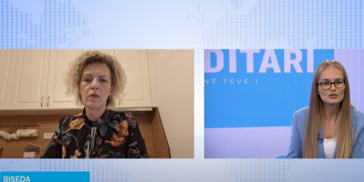 Ahmetaj: Macron po përdor çështjen e vizave si shantazh ndaj lidershipit në Kosovë