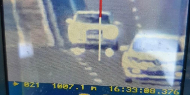 Voziti 228kh në zonën 120, i ndalohet drejtimi i automjetit për tre muaj