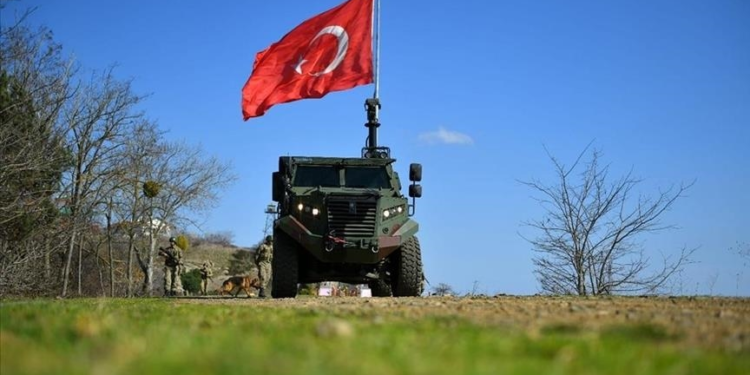 Turqia po bëhet gati të marrë komandën e Misionit të NATO-s në Kosovë