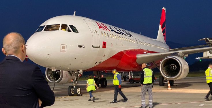 Në Tiranë arrijnë edhe disa shtetas të Kosovës me aeroplanin nga Izraeli