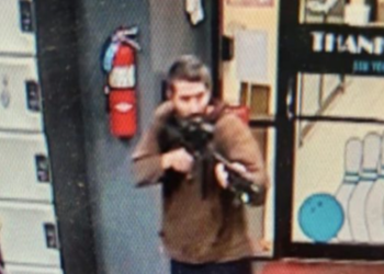 Sulm masiv me armë në SHBA, të vrarë dhe të plagosur