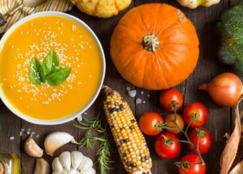 Këto janë ushqimet që duhet t’i hani patjetër në vjeshtë