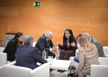 Osmani takohet me Borrell, diskutojnë për sulmin terrorist të Serbisë ndaj Kosovës