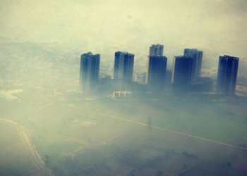 Raporti i BE-së: Rreth 400 mijë vdekje si pasojë e ndotjes së ajrit më 2021