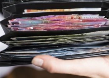 Zvicër: Në këta sektorë pagat pritet të jenë 6 shifrore në vitin 2024