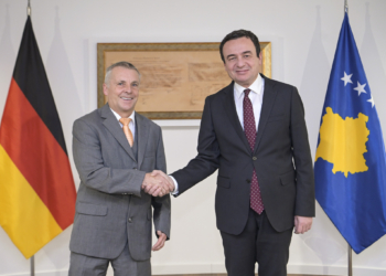 Kurti dhe ambasadori gjerman diskutojnë për zhvillimet e fundit në vend