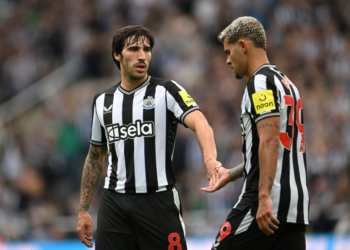 Tonali po hetohet edhe në Angli, rrezikon dënim edhe më të rëndë