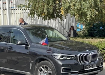 Përfundon takimi i Lajçakut me ambasadorët