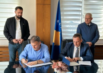 Hetemi ofron hapësira të objektit të Komunës për zyrtarët e ARC-së