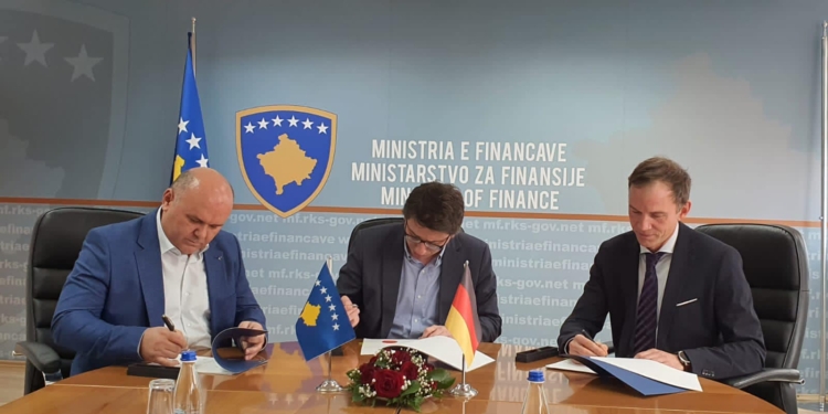 MF-ja dhe KfW nënshkruajnë marrëveshje 13.2 milionë euro për trajtimin e ujërave të zeza