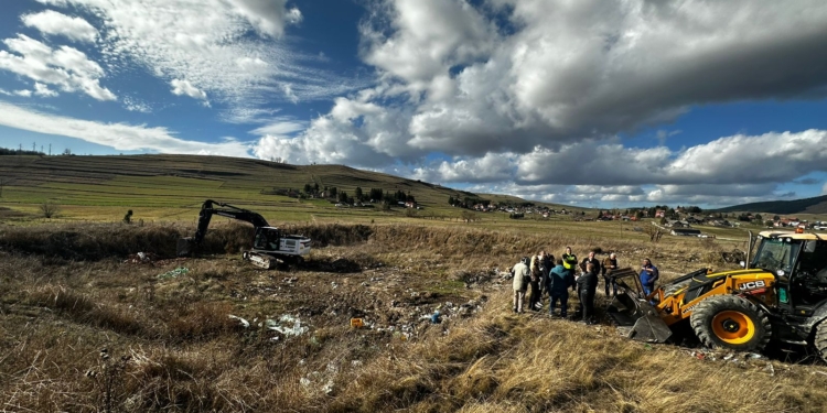 Hoti: Dyshohet se në Shtaval janë dërguar njerëz me autobus, janë vra dhe janë varros