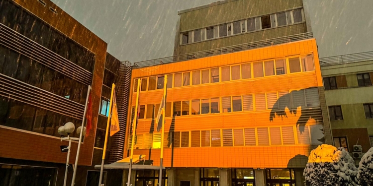 16 ditët e Aktivizmit, Presidenca ndriçohet me ngjyrë portokalli