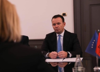 Peci në Tiranë: Të gjendet zgjidhja për eliminimin e burokracive që rëndojnë bujqit