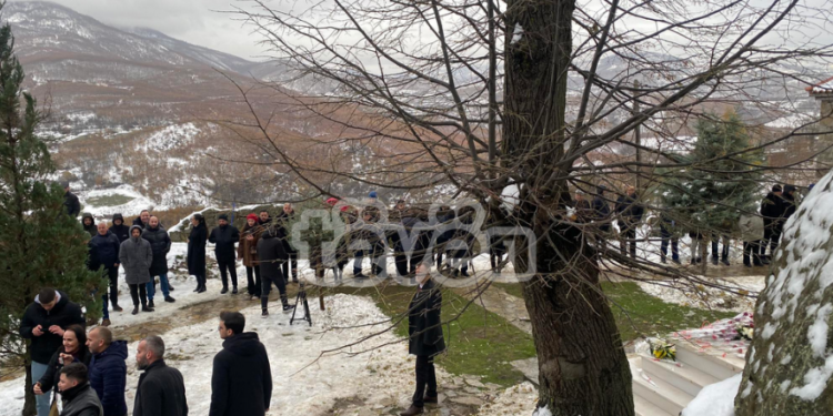 Kulla e Isa Boletinit nikoqire e përfaqësuesve të institucioneve e shumë qytetarëve