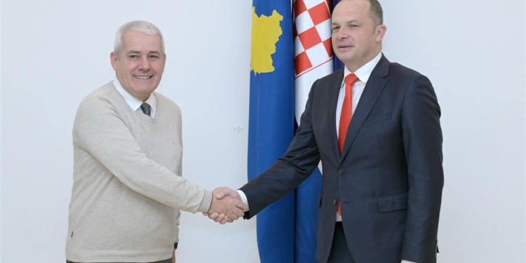 Sveçla në Kroaci flet për situatën e sigurisë në vend