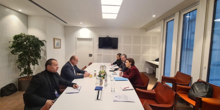 Gërvalla në Parlamentin Evropian, diskuton për agresionin e Serbisë ndaj Kosovës